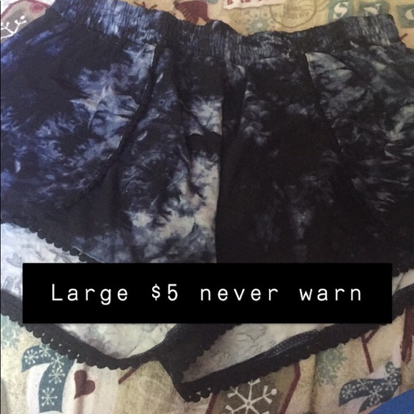 Clothes - Picture 7 of 16